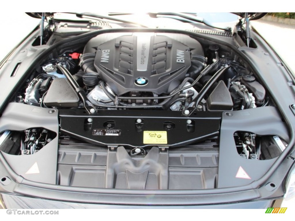 2014 BMW 6 Series 650i xDrive Convertible Engine Photos