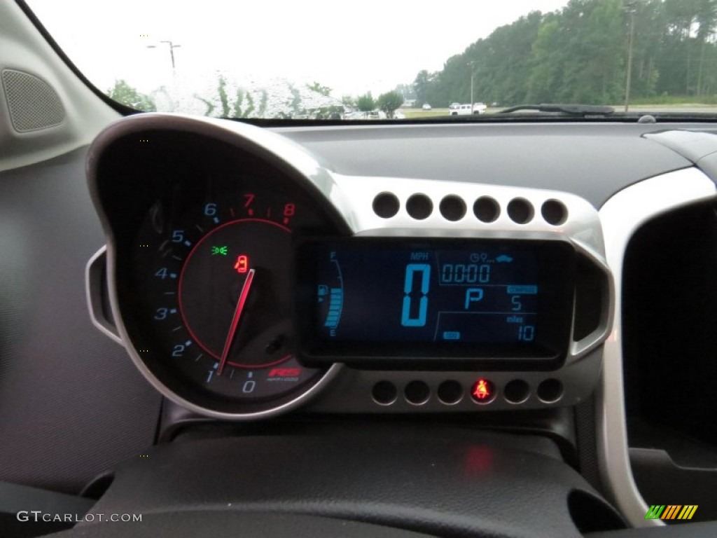 2014 Chevrolet Sonic RS Sedan Gauges Photos