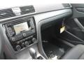 Tungsten Silver Metallic - Passat TDI SE Photo No. 17