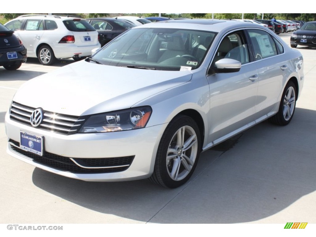 2014 Passat 1.8T SE - Reflex Silver Metallic / Moonrock photo #3