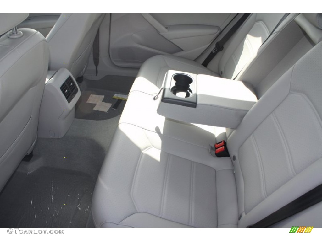 2014 Passat 1.8T SE - Reflex Silver Metallic / Moonrock photo #25