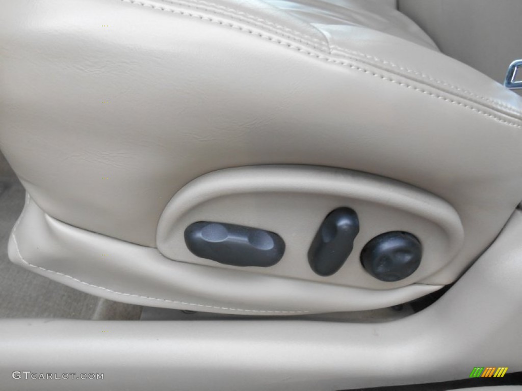 2002 LeSabre Limited - White / Graphite photo #10