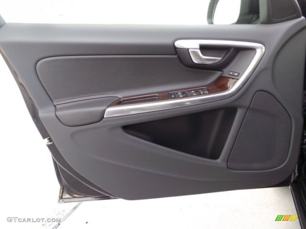 2015 Volvo S60 T6 Drive-E Door Panel Photos
