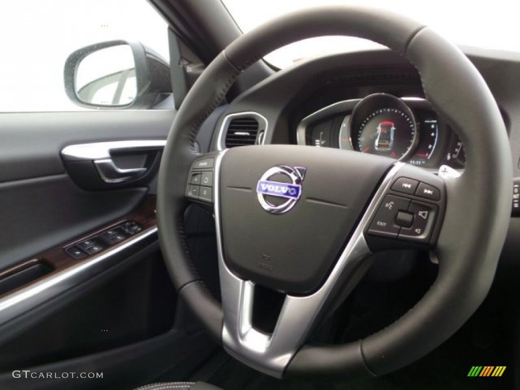 2015 Volvo S60 T6 Drive-E Steering Wheel Photos