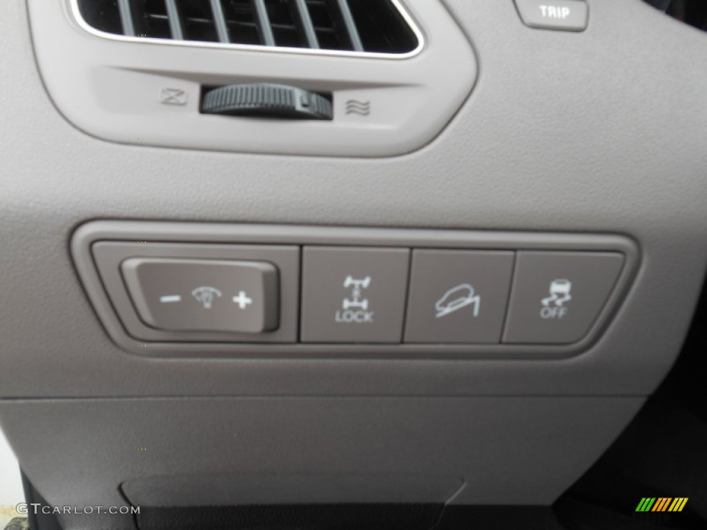 2012 Tucson Limited AWD - Cotton White / Taupe photo #23