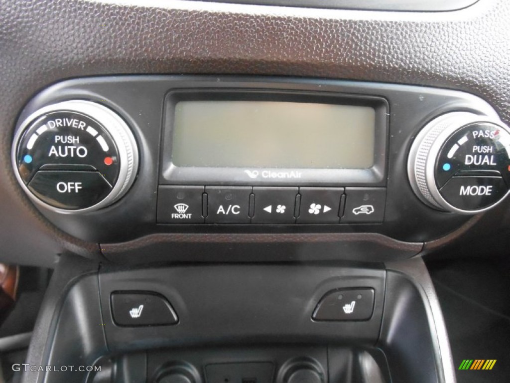 2012 Tucson Limited AWD - Cotton White / Taupe photo #28