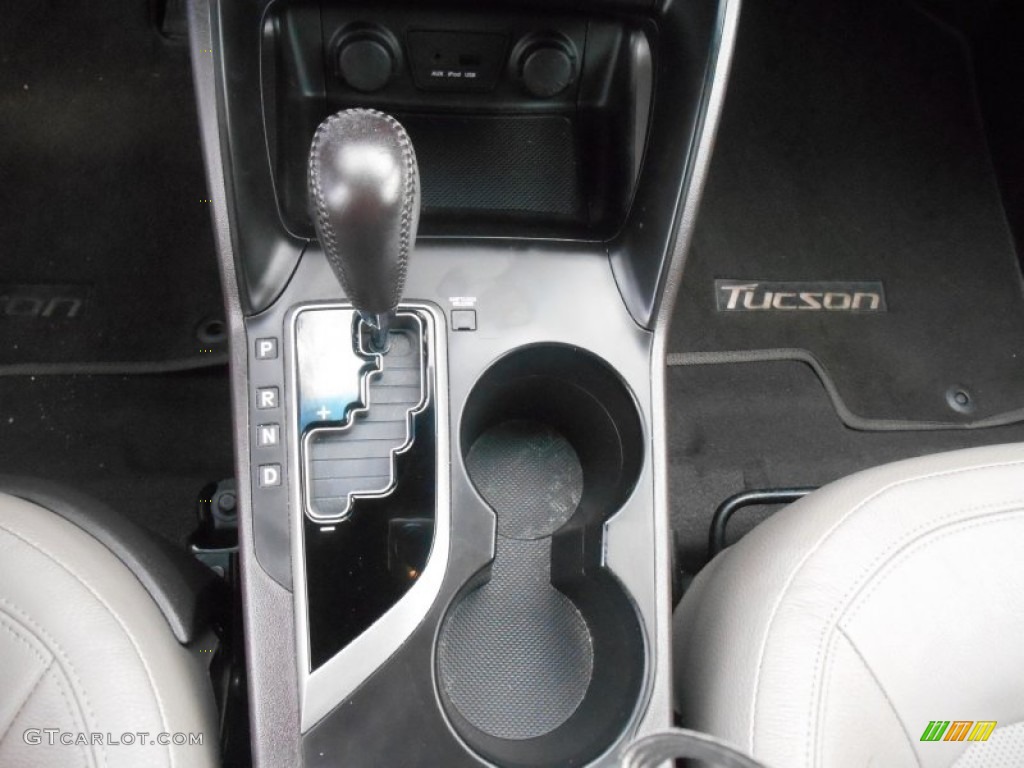 2012 Tucson Limited AWD - Cotton White / Taupe photo #29