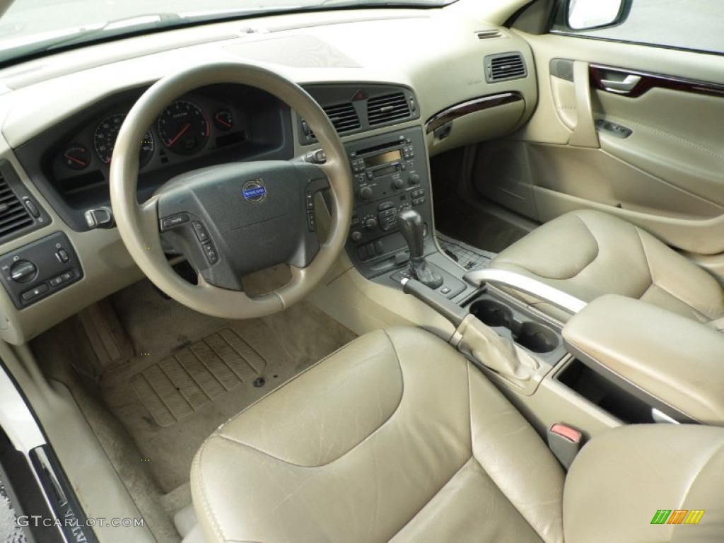 2003 XC70 AWD - White / Beige/Light Sand photo #15