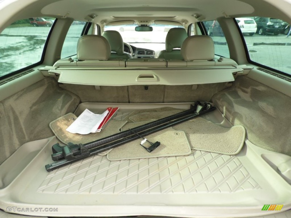 2003 XC70 AWD - White / Beige/Light Sand photo #19