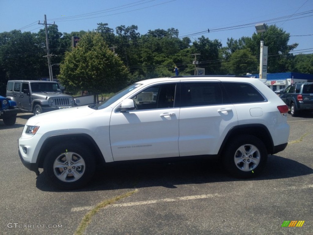 2014 Grand Cherokee Laredo 4x4 - Bright White / Morocco Black photo #3