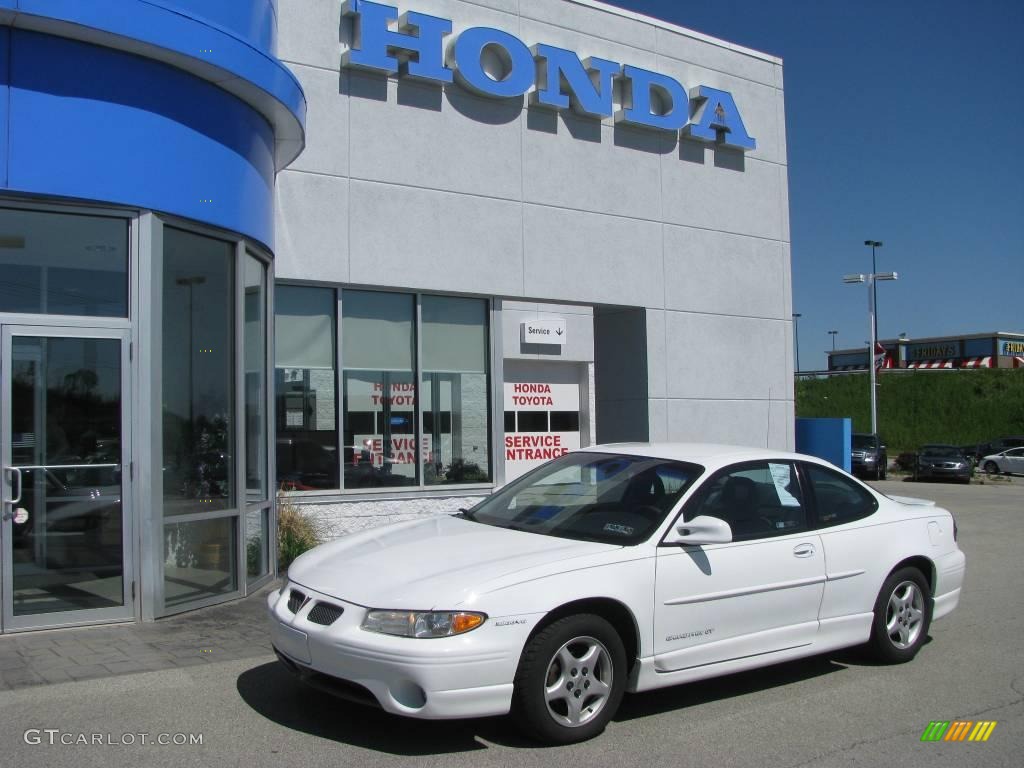 1998 Grand Prix GT Coupe - Bright White / Graphite photo #1