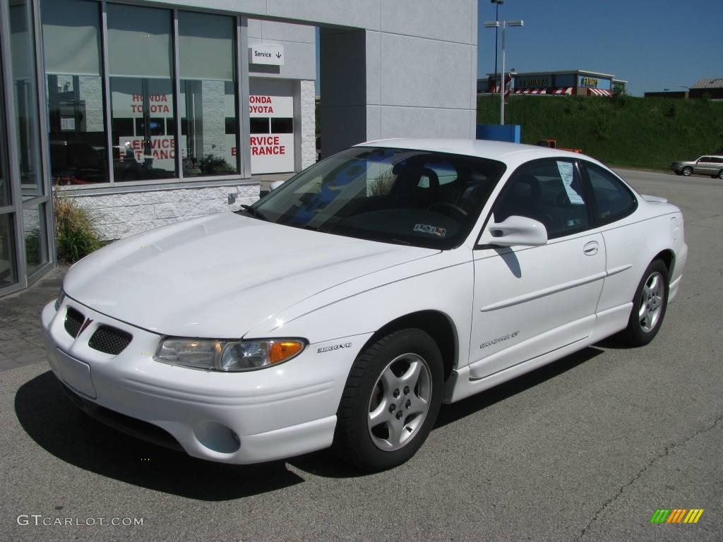 1998 Grand Prix GT Coupe - Bright White / Graphite photo #2