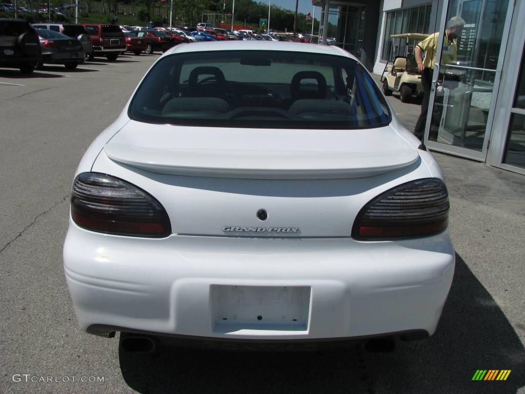 1998 Grand Prix GT Coupe - Bright White / Graphite photo #6