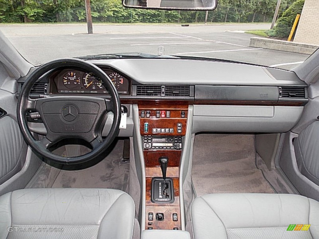 1994 Mercedes-Benz E 420 Sedan Grey Dashboard Photo #95315227