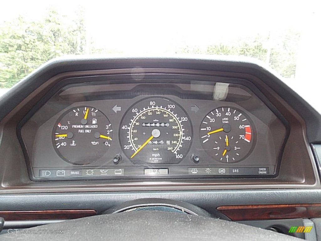 1994 Mercedes-Benz E 420 Sedan Gauges Photos
