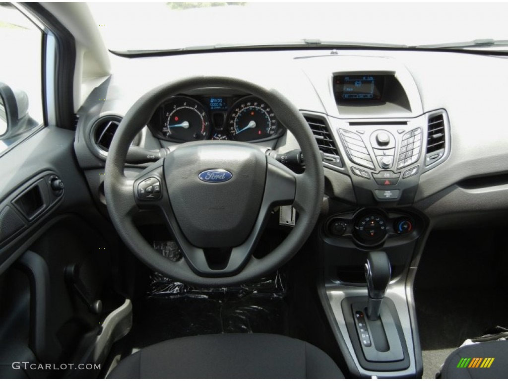 2015 Ford Fiesta S Sedan Charcoal Black Dashboard Photo #95316883