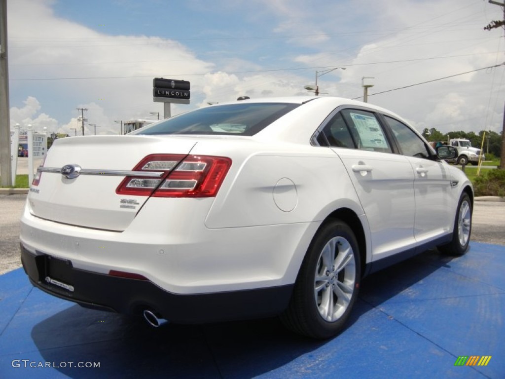 2015 Taurus SEL - White Platinum Metallic / Dune photo #3