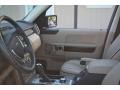 Alaska White - Range Rover V8 HSE Photo No. 2