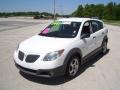 2008 Frosty White Pontiac Vibe   photo #4