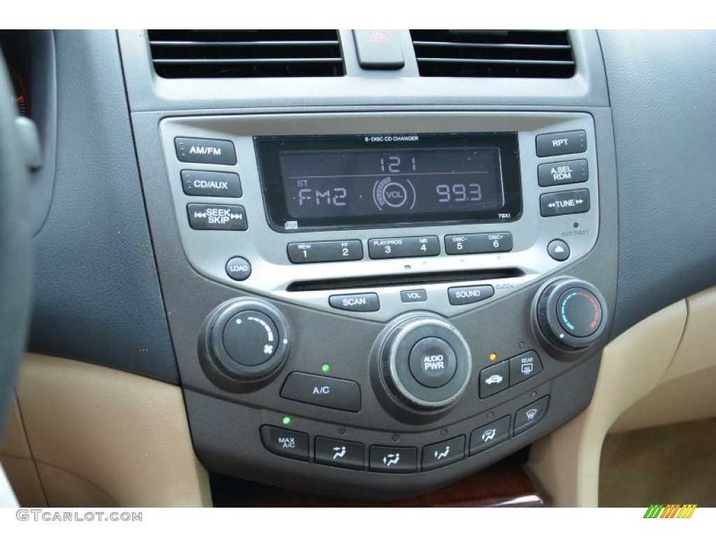 2007 Honda Accord EX Coupe Controls Photos