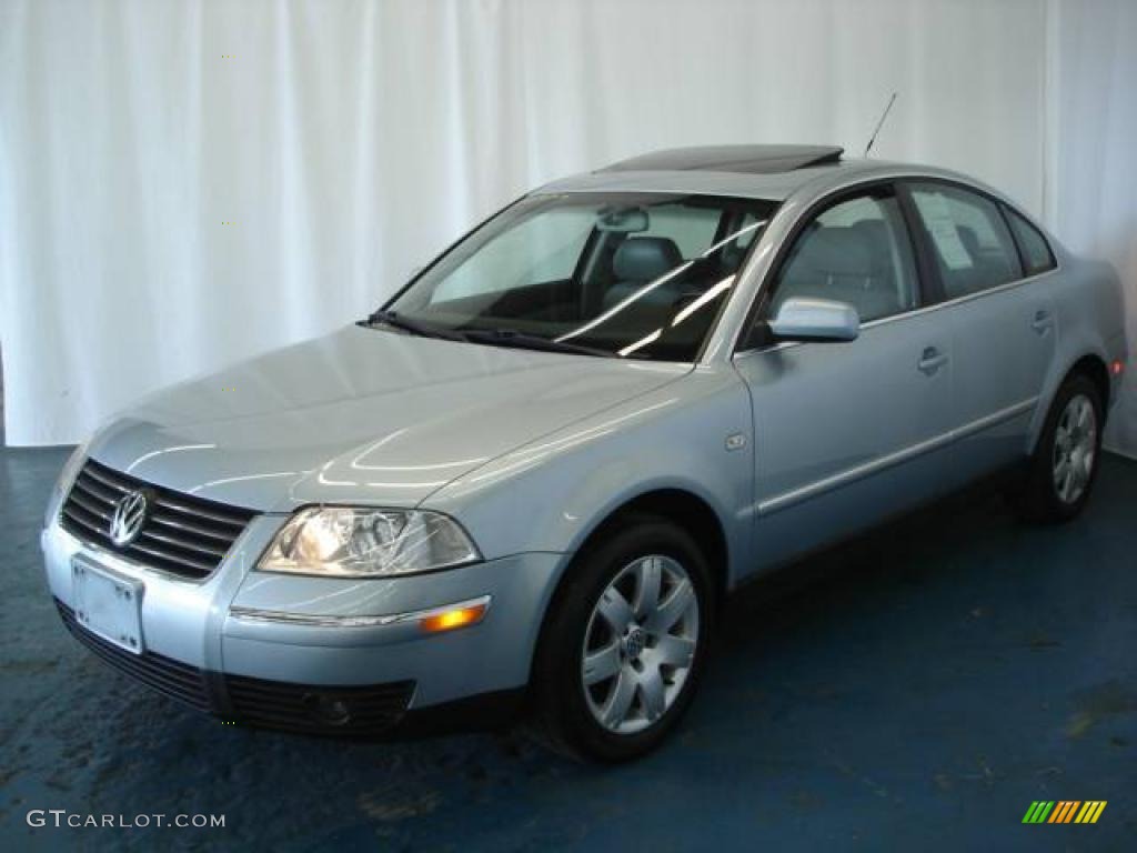 Satin Silver Metallic Volkswagen Passat Glx V Motion Sedan