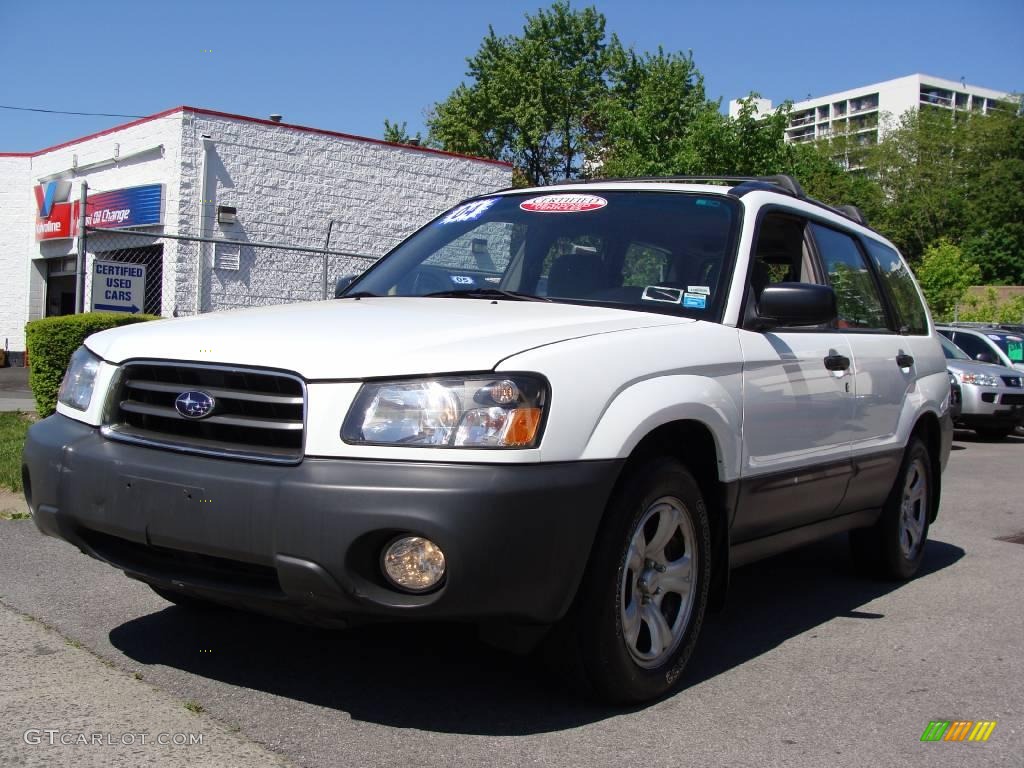 2004 Forester 2.5 X - Aspen White / Gray photo #1