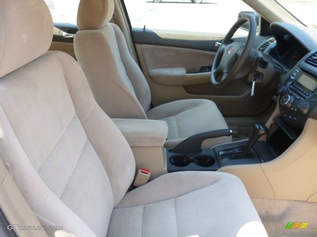 2003 Accord LX Sedan - Taffeta White / Ivory photo #18