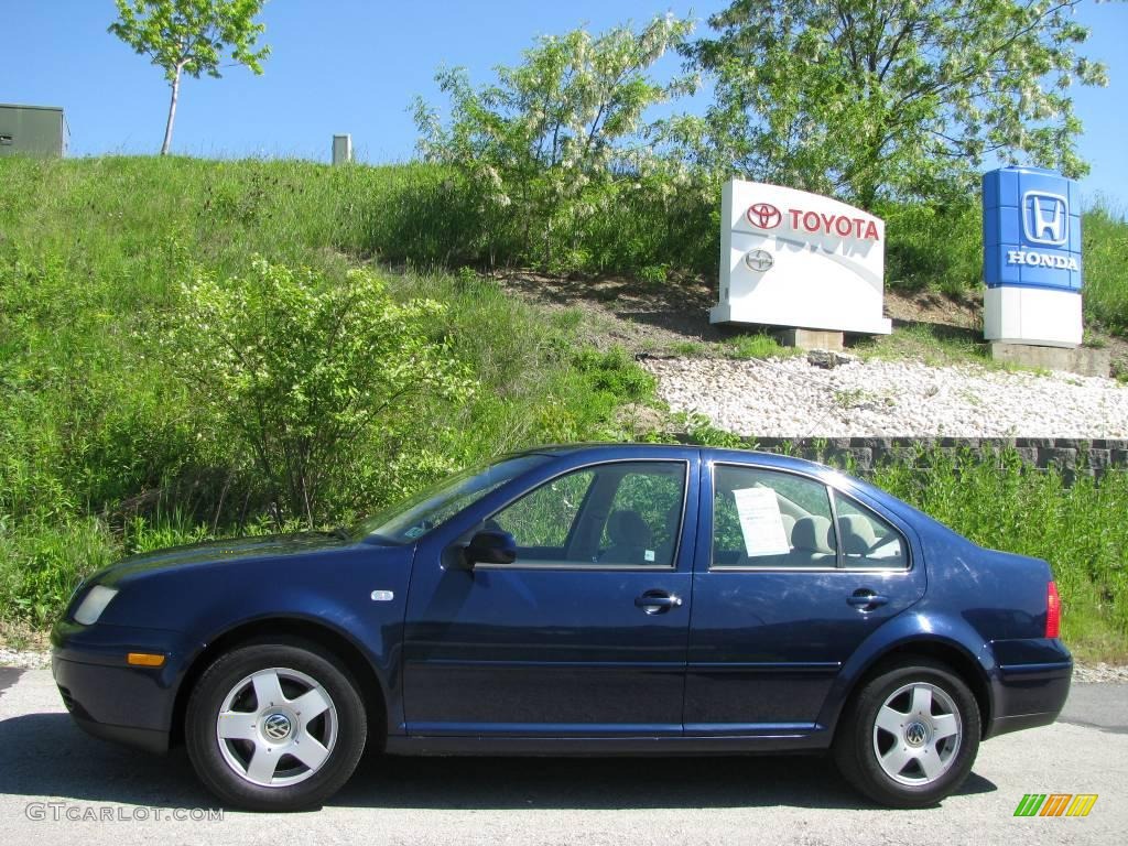 2002 Jetta GLS TDI Sedan - Galactic Blue Pearl / Beige photo #2