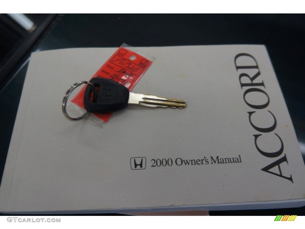 2000 Honda Accord LX Sedan Keys Photos