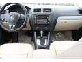 Pure White - Jetta SE Sedan Photo No. 26