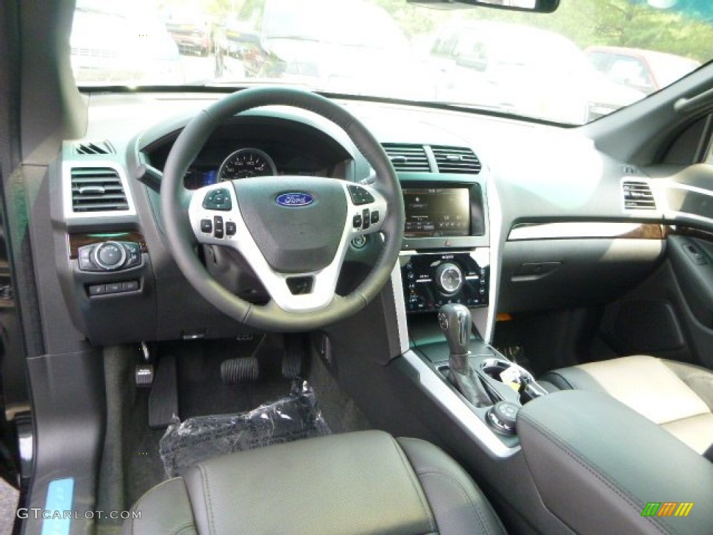 Charcoal Black Interior 2015 Ford Explorer Limited 4WD Photo #95349919