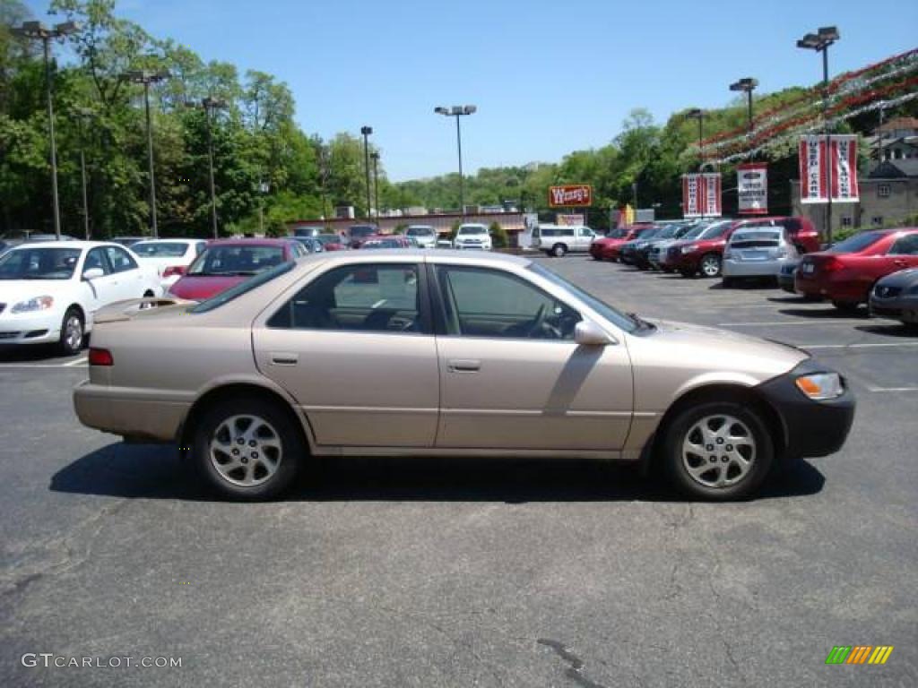 1999 Camry LE V6 - Cashmere Beige Metallic / Oak photo #5