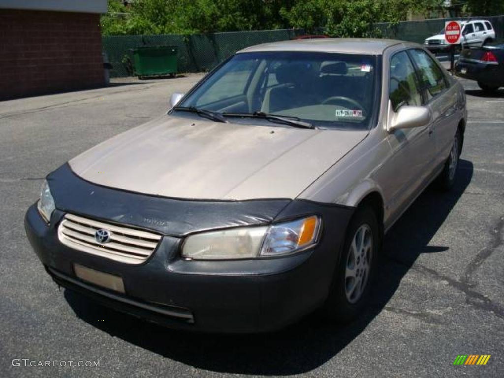 1999 Camry LE V6 - Cashmere Beige Metallic / Oak photo #8