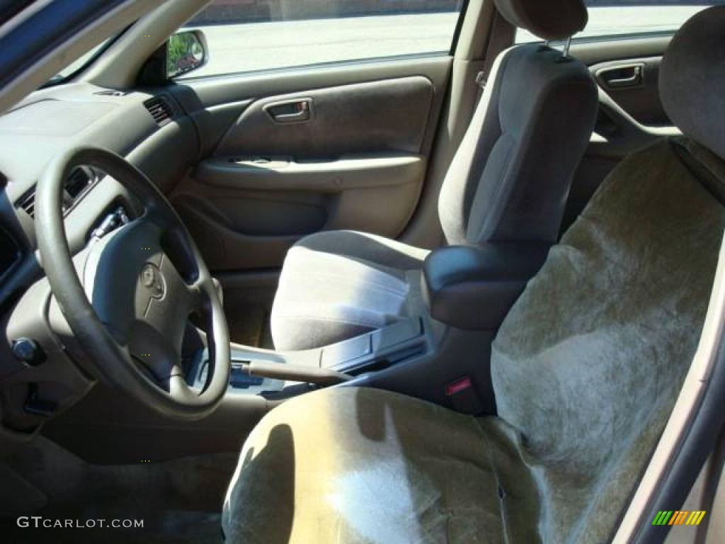 1999 Camry LE V6 - Cashmere Beige Metallic / Oak photo #10