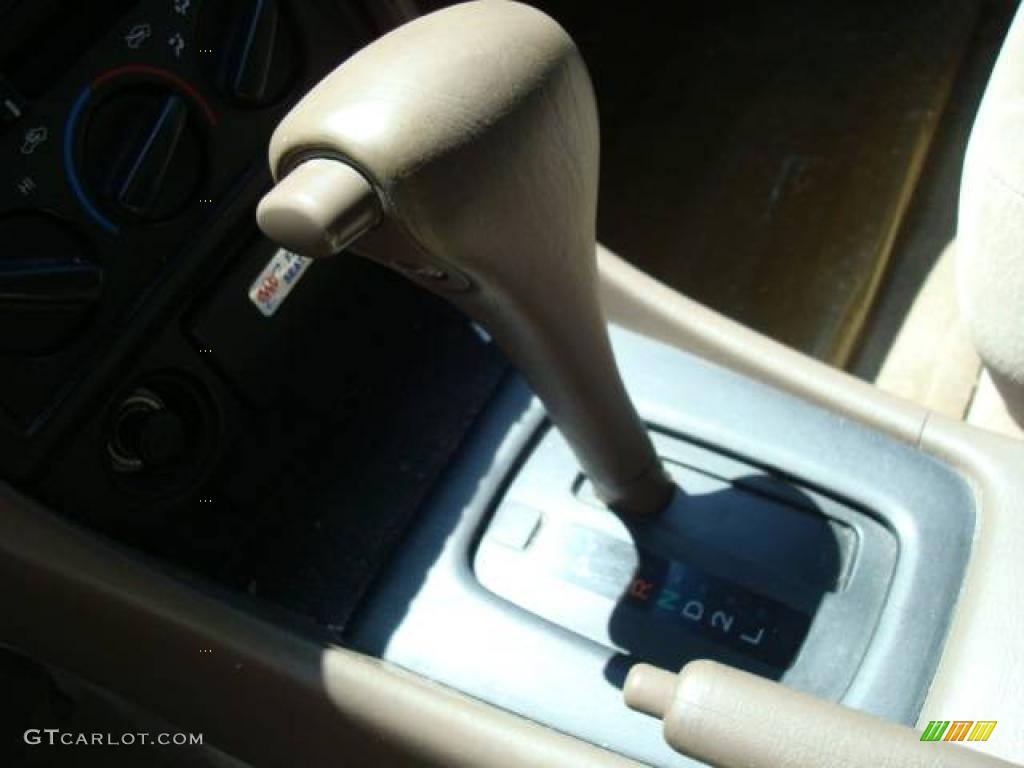 1999 Camry LE V6 - Cashmere Beige Metallic / Oak photo #17