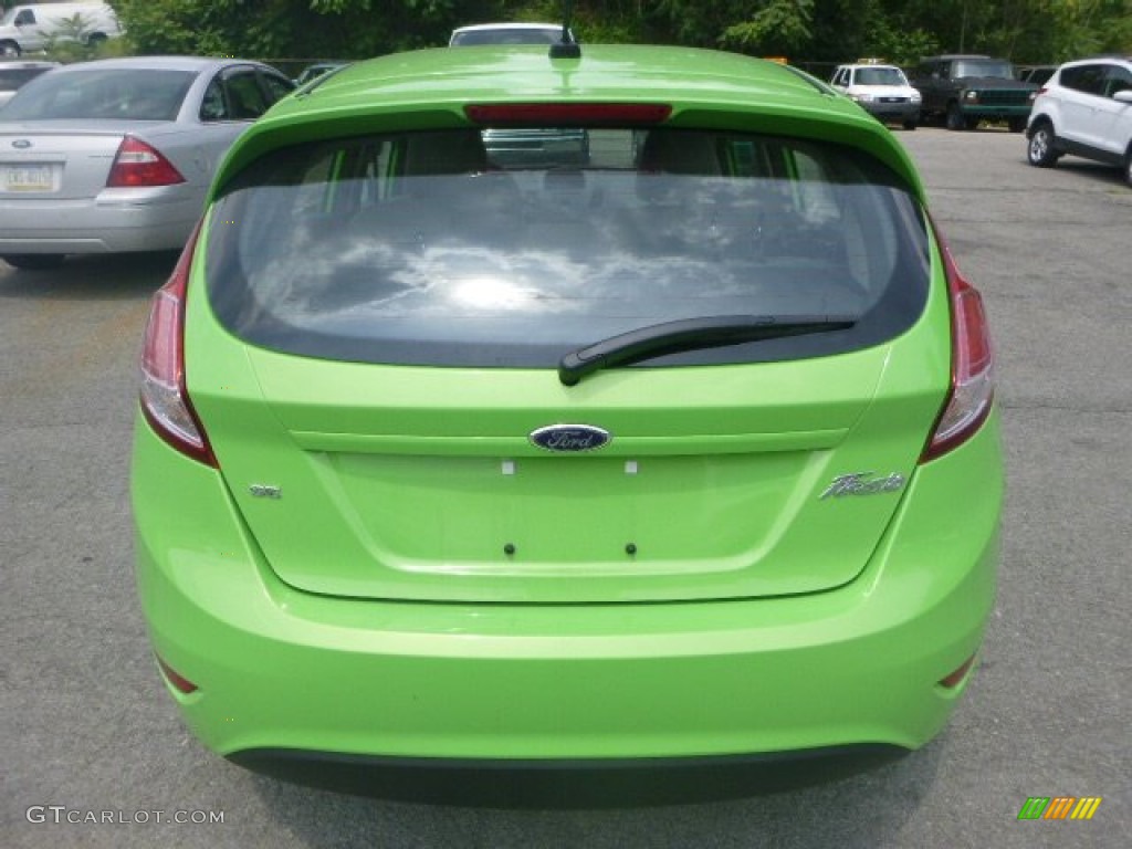 2014 Fiesta SE Hatchback - Green Envy / Medium Light Stone photo #3