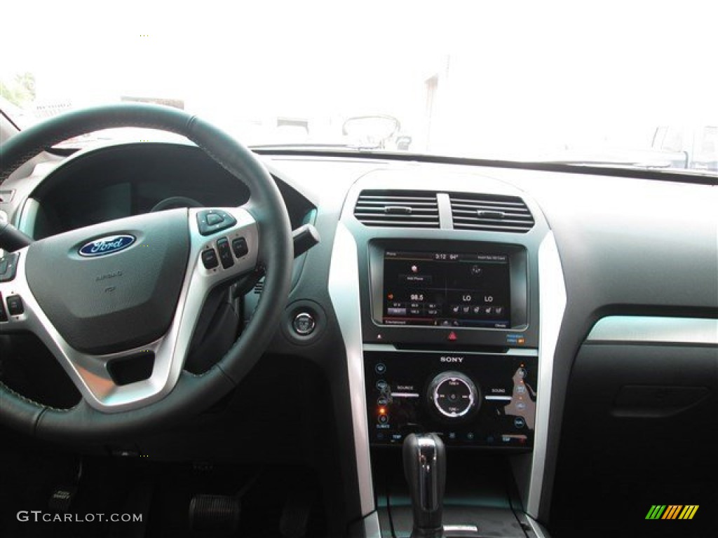 2015 Ford Explorer Sport 4WD Sport Charcoal Black Dashboard Photo #95360319