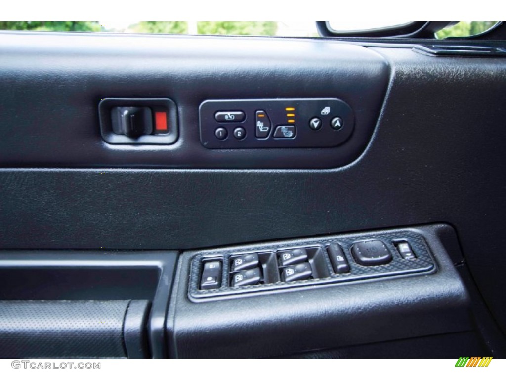 2005 Hummer H2 SUV Controls Photo #95360693
