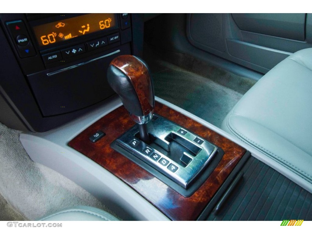 2004 SRX V8 - Light Platinum Metallic / Light Gray photo #18