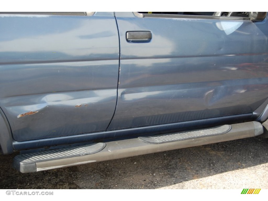2002 Pathfinder SE - Bayshore Blue Metallic / Charcoal photo #13