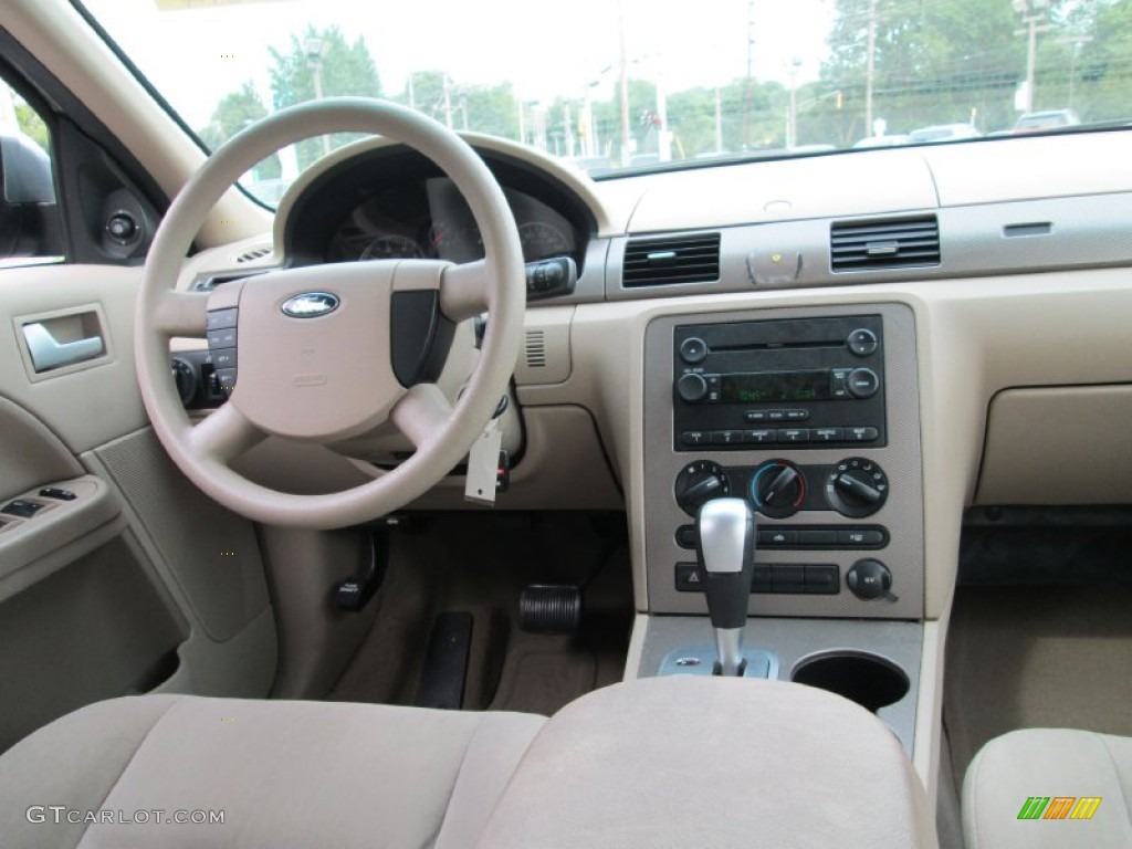 2006 Ford Five Hundred SE AWD Pebble Beige Dashboard Photo #95363375