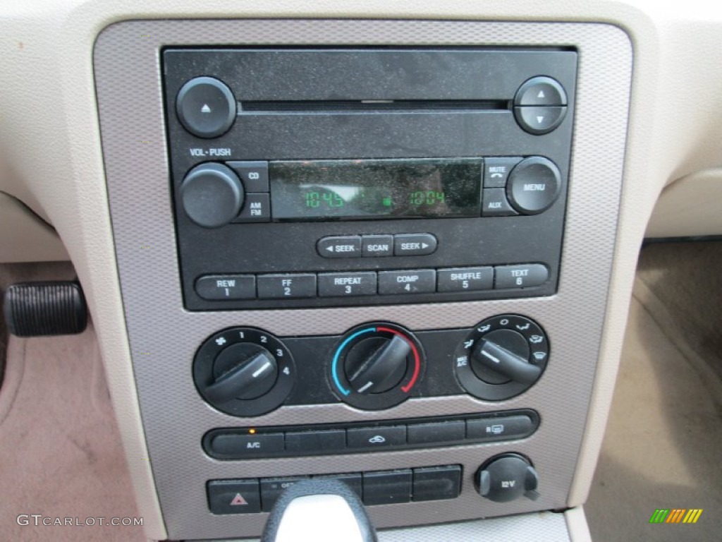 2006 Ford Five Hundred SE AWD Controls Photos