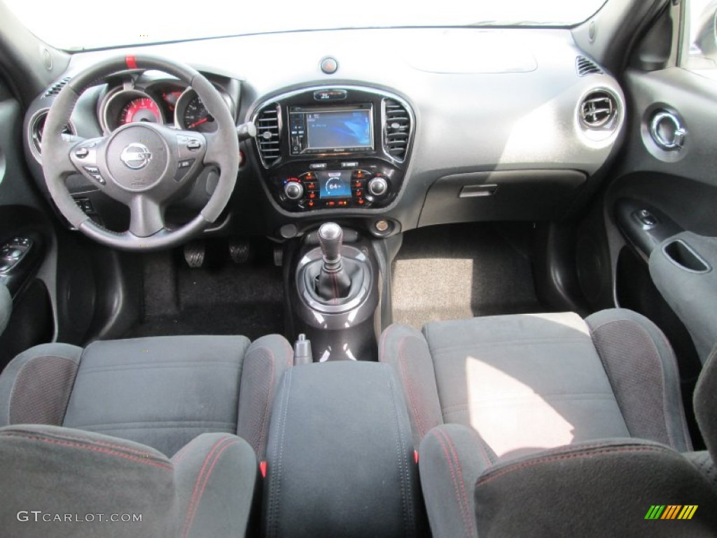 2013 Nissan Juke NISMO Dashboard Photos