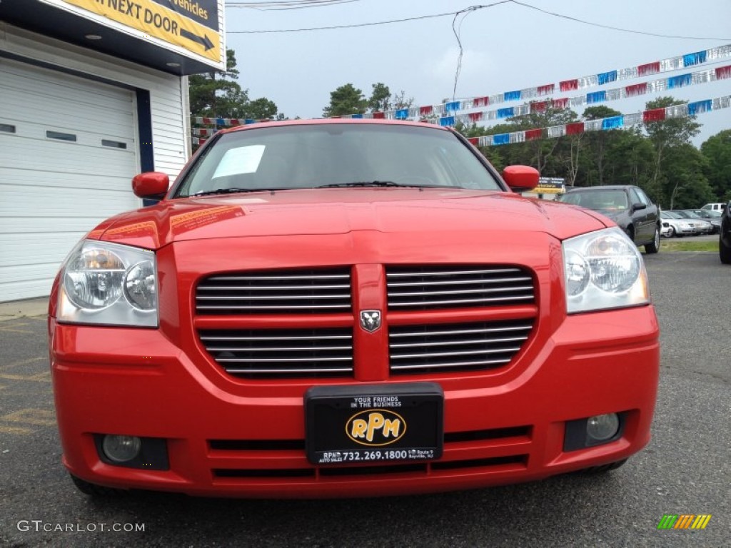 2007 Magnum R/T AWD - TorRed / Dark Slate Gray/Light Graystone photo #4