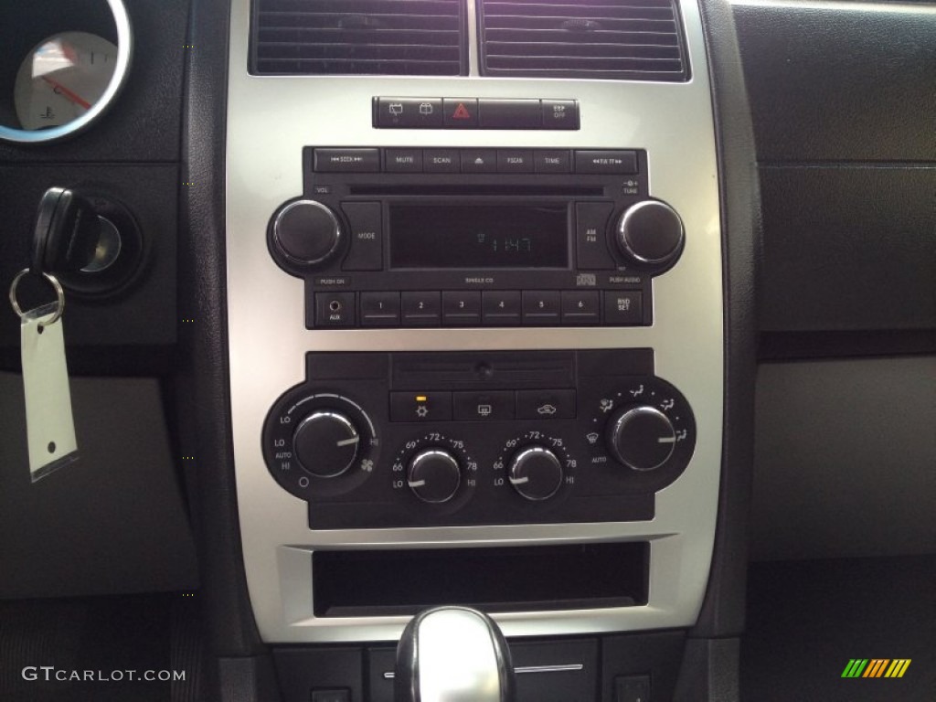 2007 Magnum R/T AWD - TorRed / Dark Slate Gray/Light Graystone photo #25