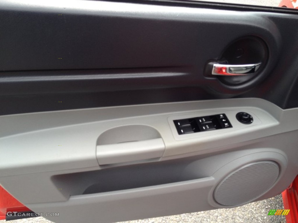 2007 Magnum R/T AWD - TorRed / Dark Slate Gray/Light Graystone photo #27