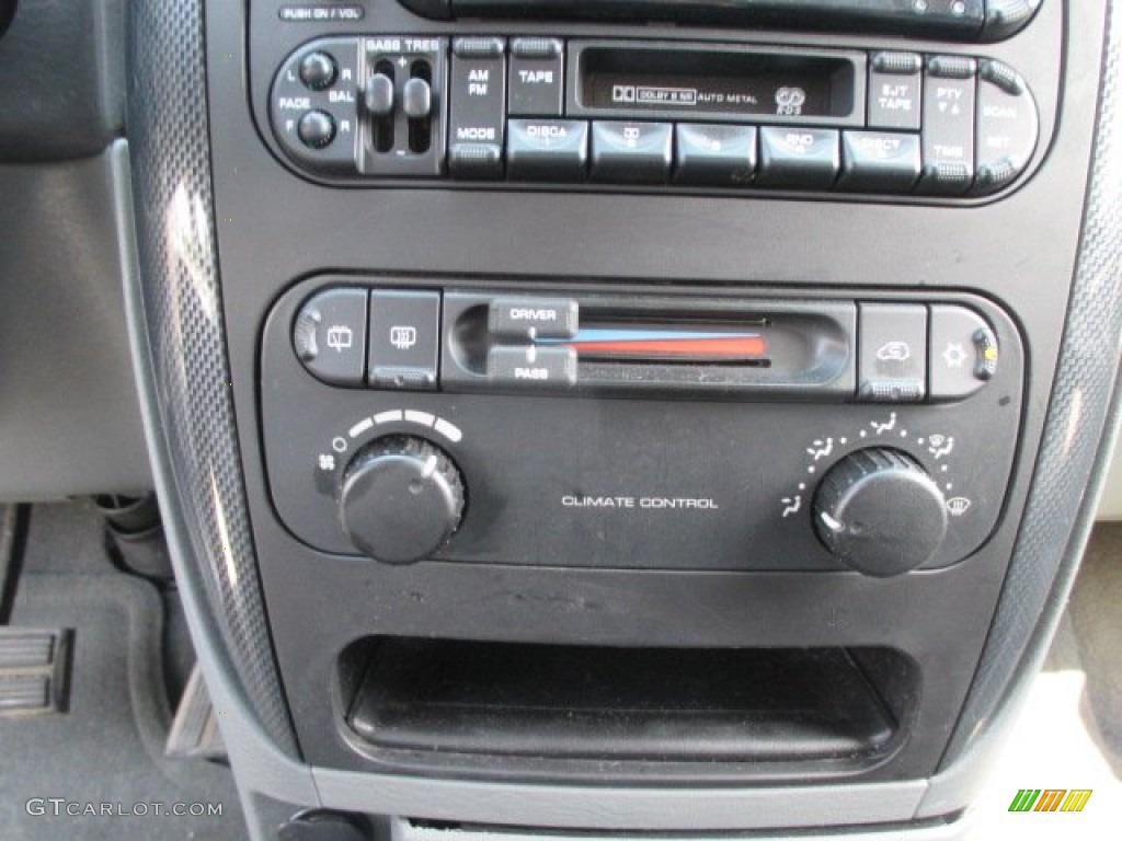 2007 Dodge Caravan SXT Controls Photo #95374007