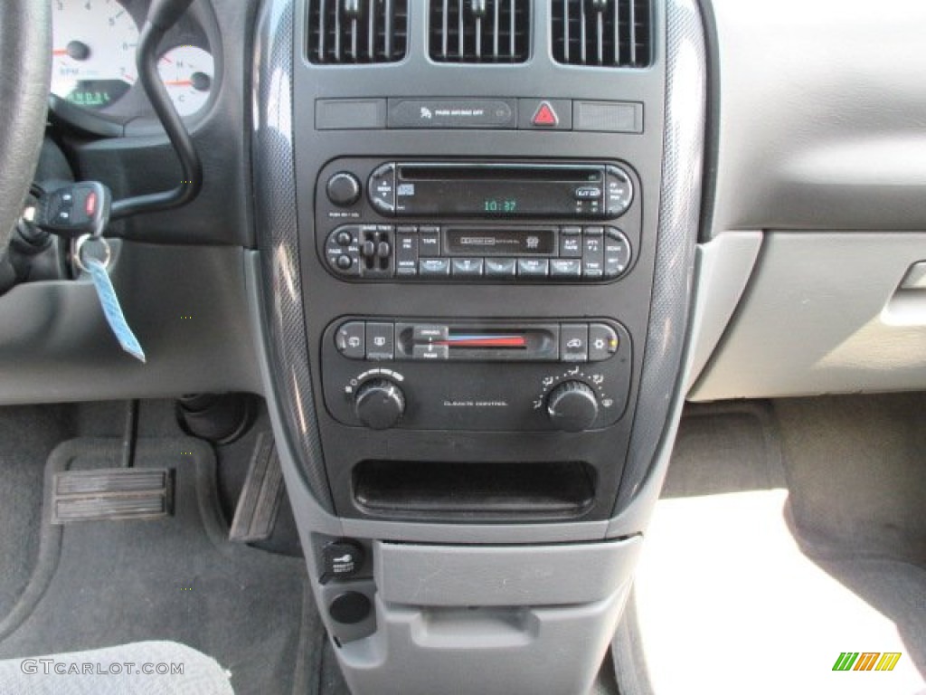 2007 Dodge Caravan SXT Controls Photo #95374027