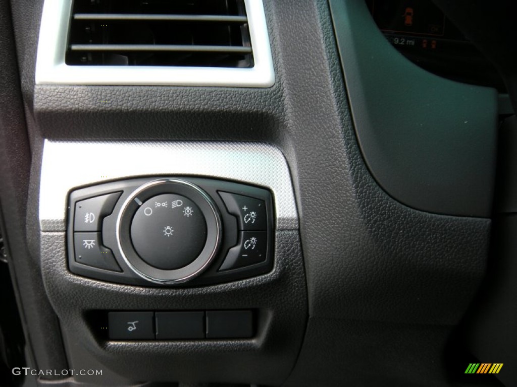 2015 Explorer XLT - Dark Side / Charcoal Black photo #34