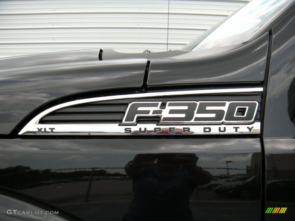 2015 Ford F350 Super Duty XLT Crew Cab 4x4 DRW Marks and Logos Photo #95375498